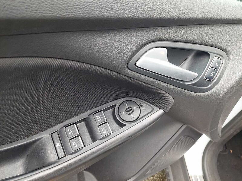 Ford Focus Turnier Business Klimaautom. LM